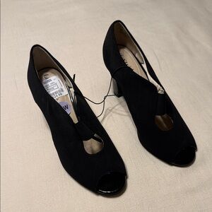 Life Stride Black Peep-Toe Heels